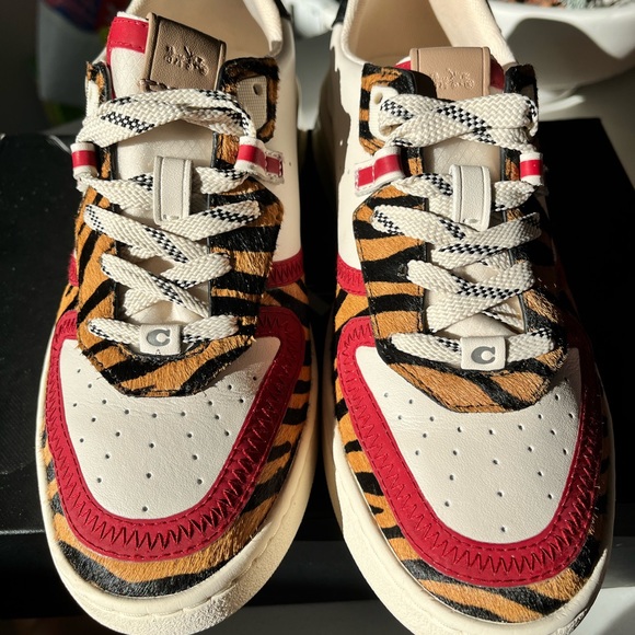 COACH sneakers (as seen on JLo) - Not Used (Size 7.5 B) - Picture 3 of 7